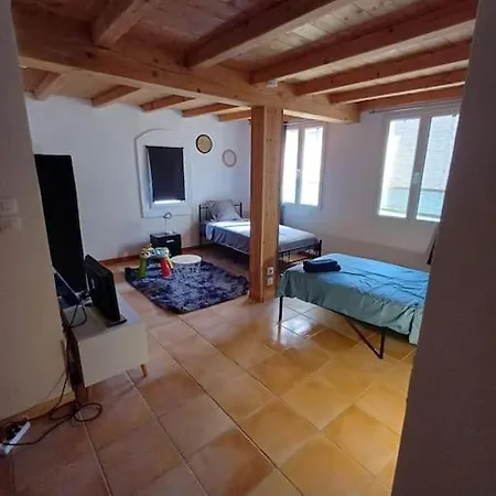 Maison De Village